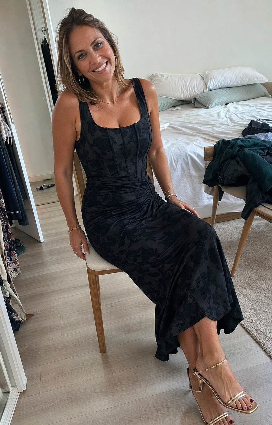 Belle Fleur Midi Dress getragen, Look 3 von 5