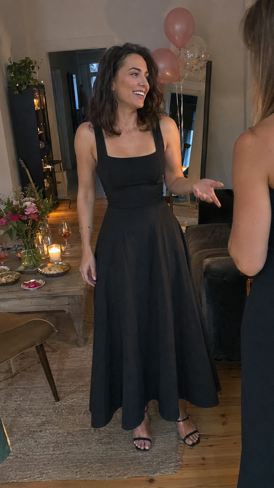 Liora Midi Dress getragen, Look 5 von 6