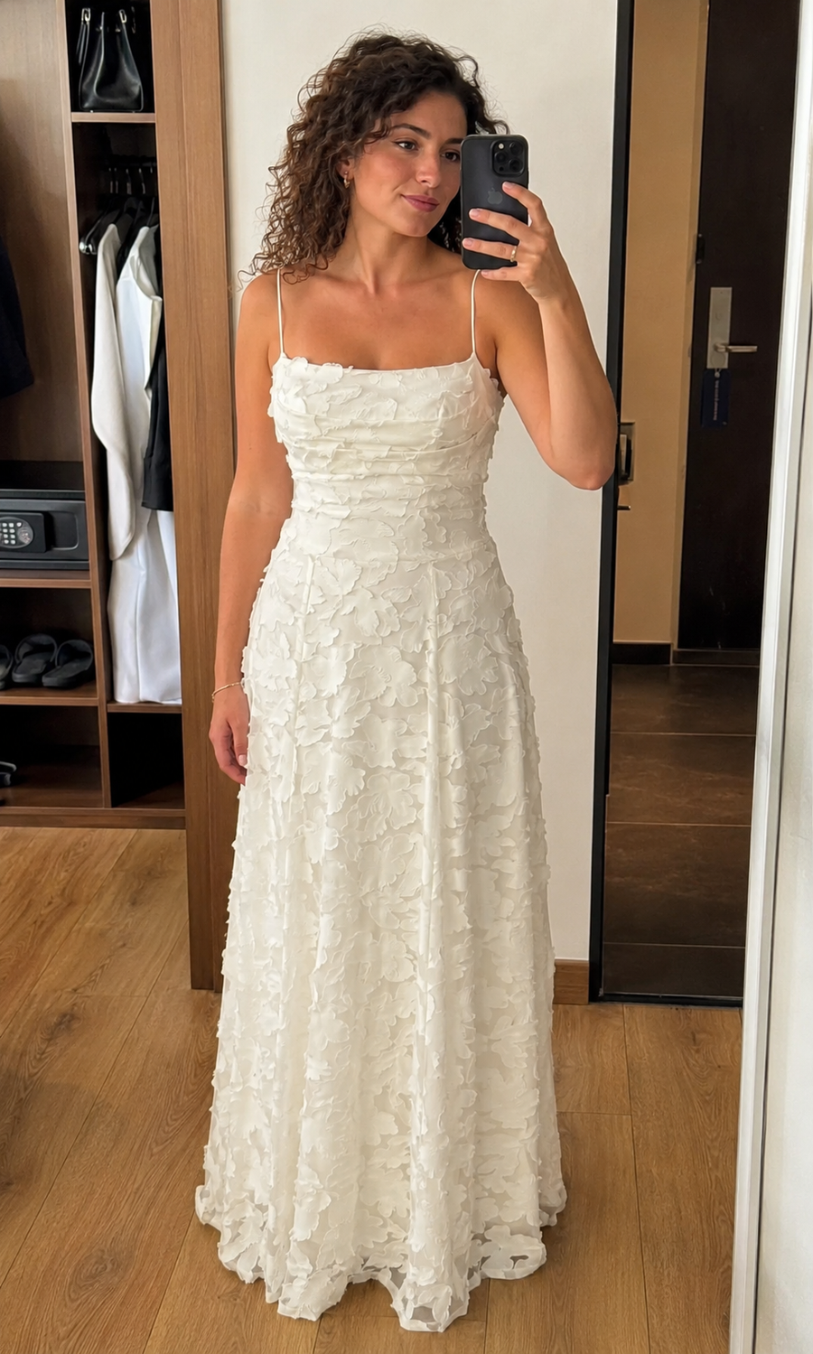 Solene Maxi Dress getragen, Look 3 von 3